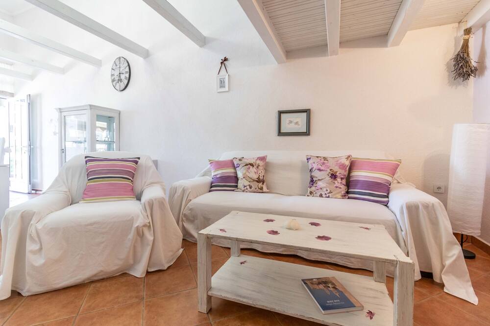 Photo of Livingroom in Banjol