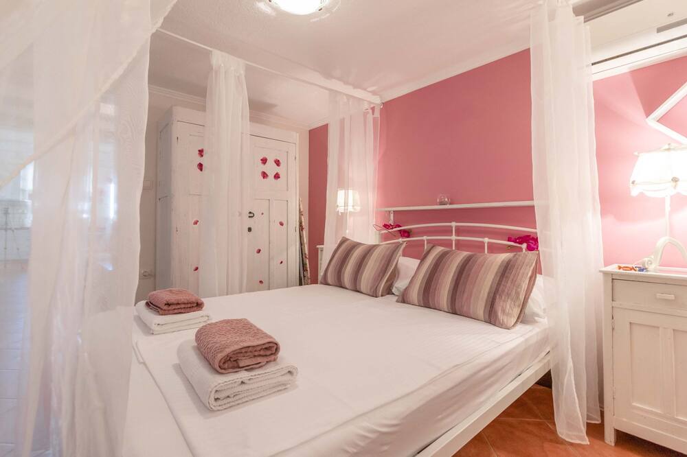 Photo of Bedroom in Banjol