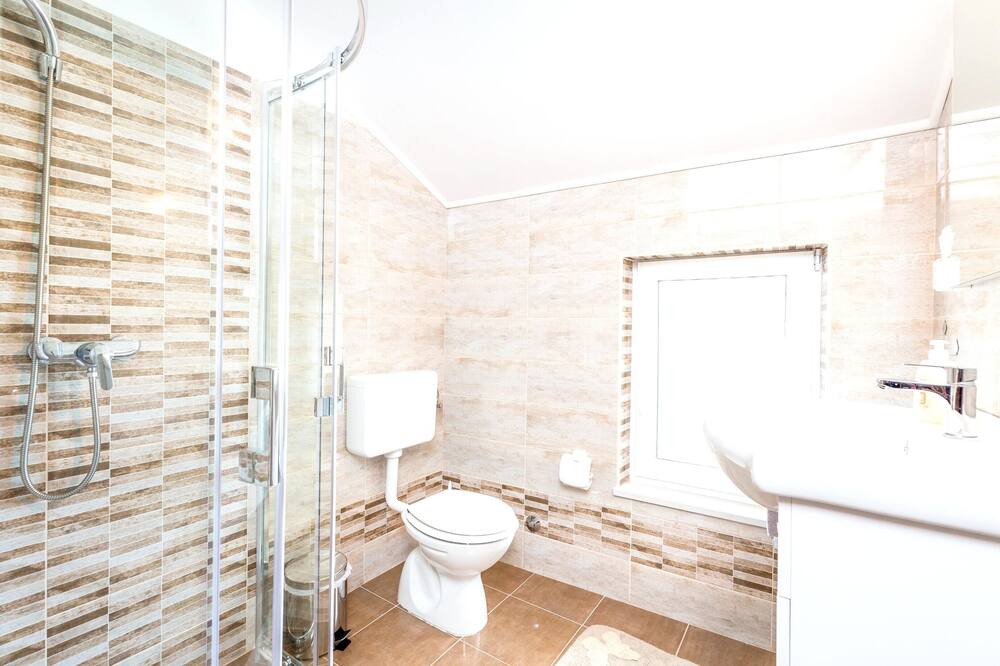Photo of Bathroom in Bakar