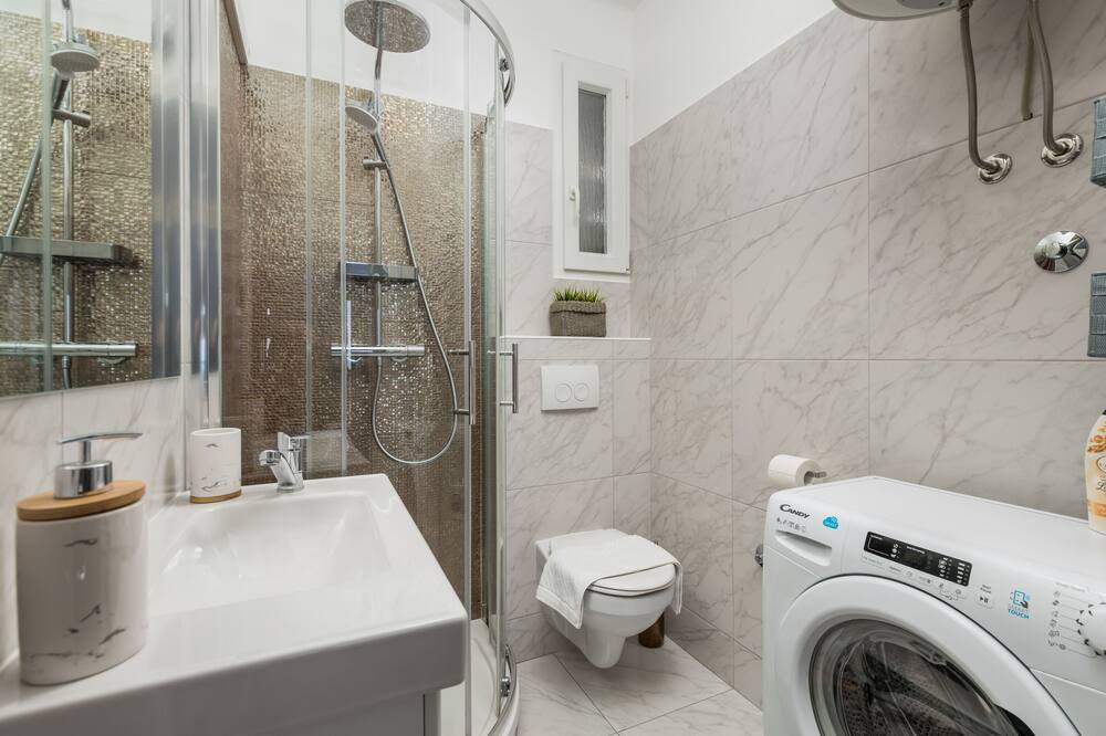 Photo of Bathroom in Sodici