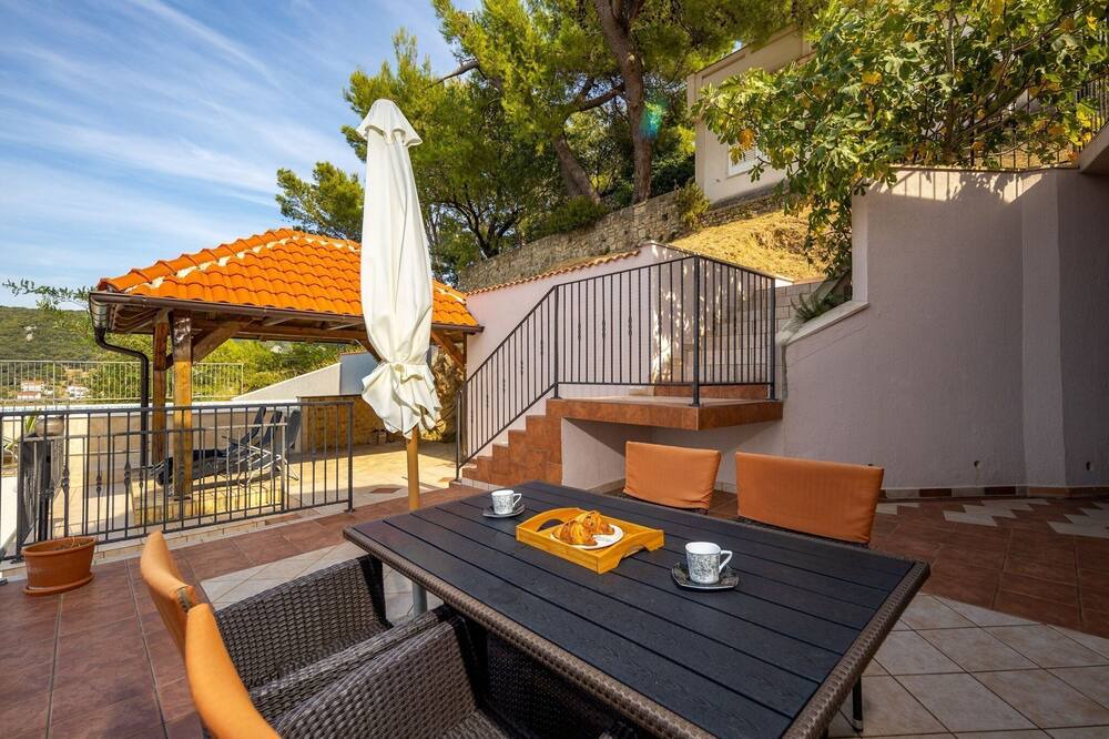 Photo of Patio Balcony in Supetarska Draga