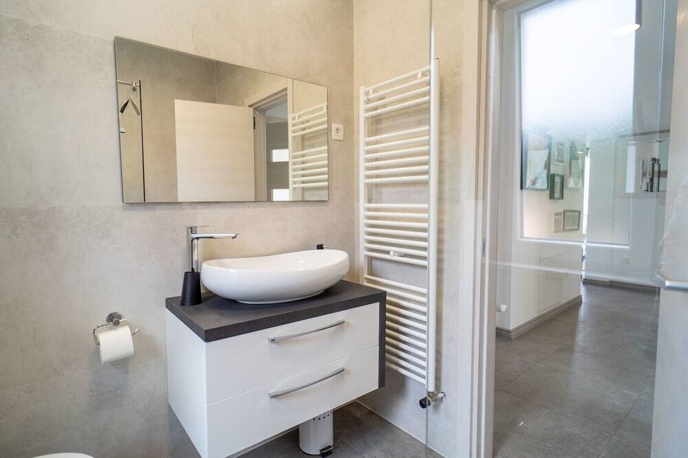 Photo of Bathroom in Garica