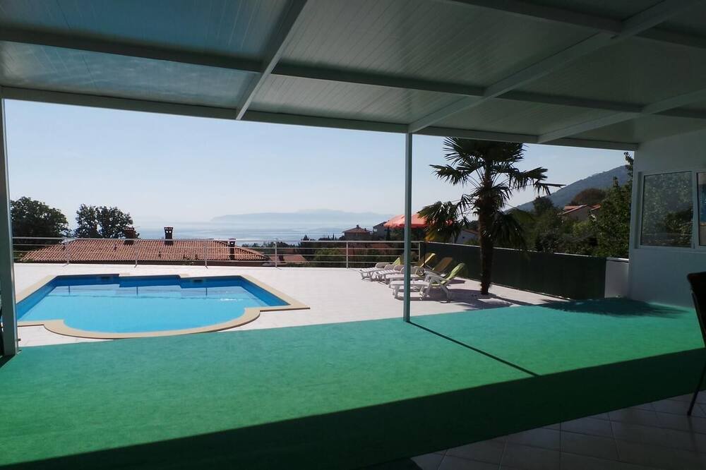 Photo of Outdoor in Ika