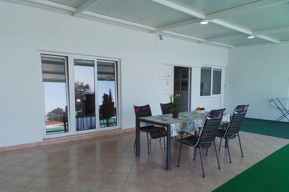 Photo of Patio Balcony in Ika