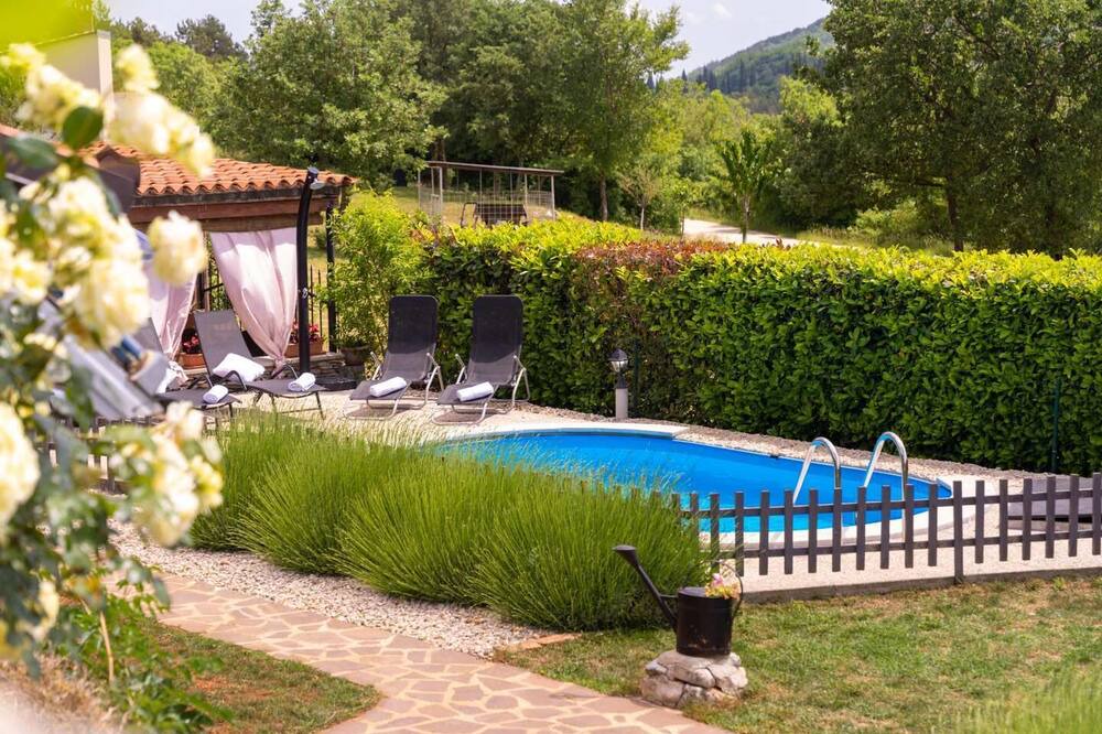 Photo of Outdoor in Oprtalj