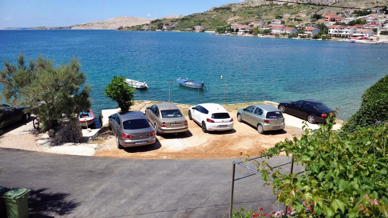 Photo of Others in Metajna