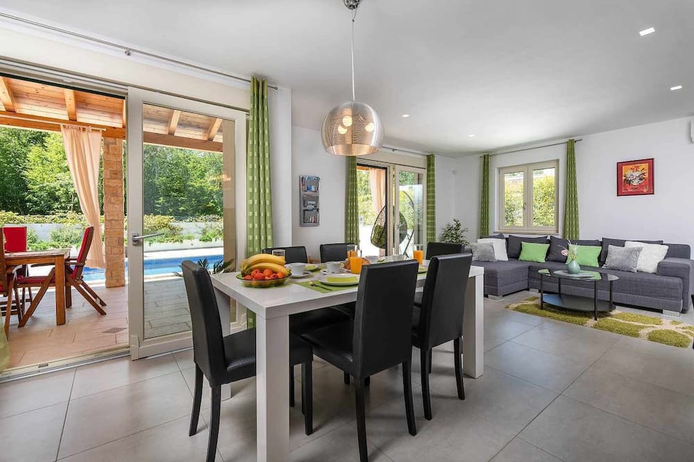 Photo of Kitchen in Belavici