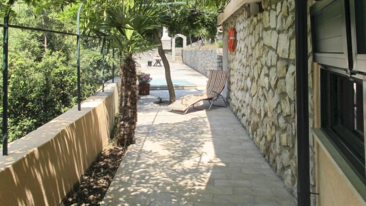 Photo of Outdoor in Merag