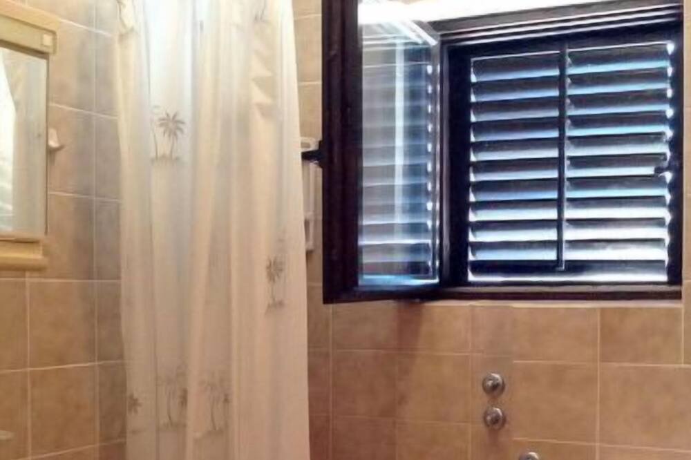 Photo of Bathroom in Vinkuran