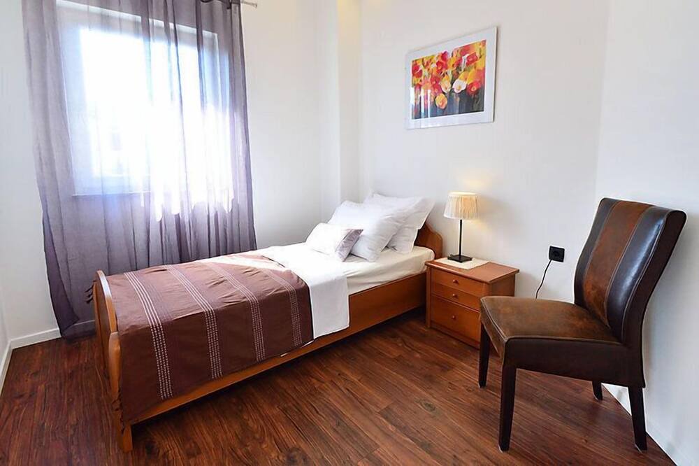 Photo of Bedroom in Pobri