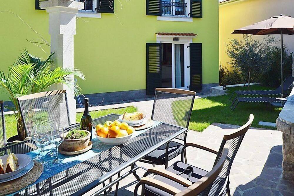 Photo of Patio Balcony in Pobri