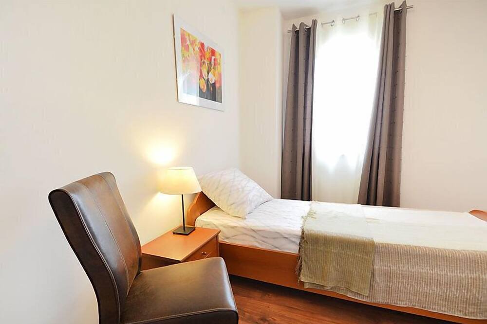 Photo of Bedroom in Pobri