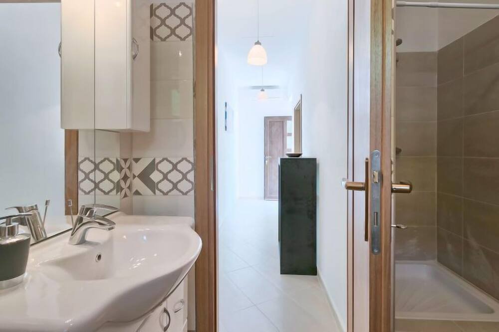 Photo of Bathroom in Trget