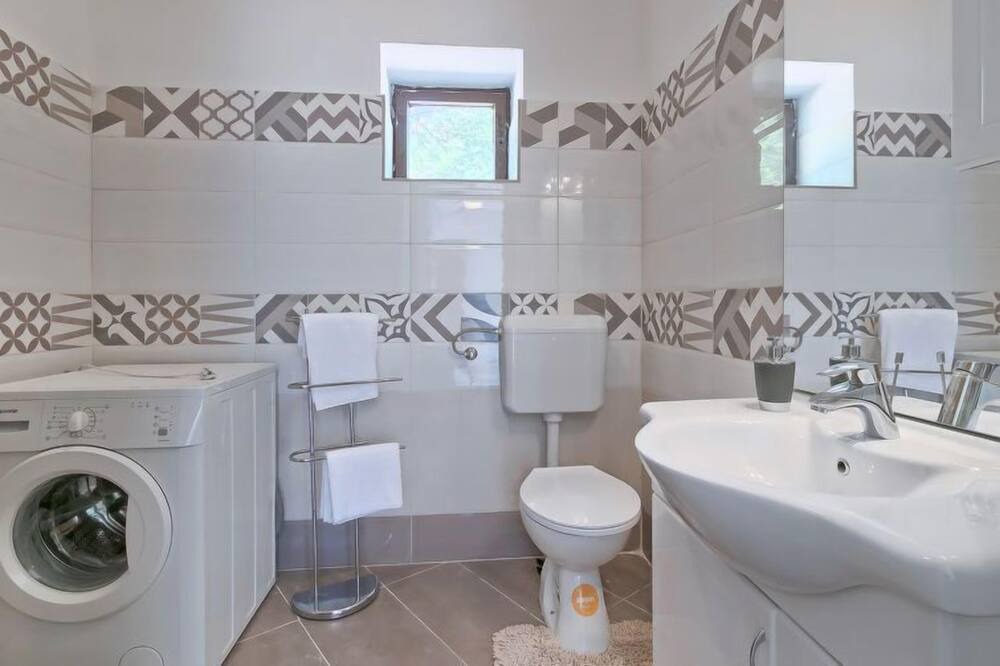 Photo of Bathroom in Trget