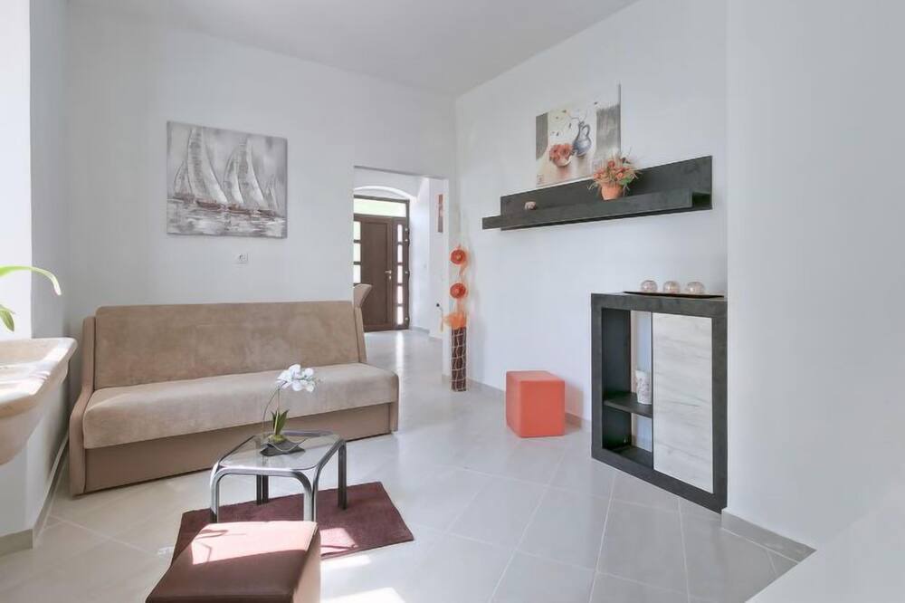Photo of Livingroom in Trget