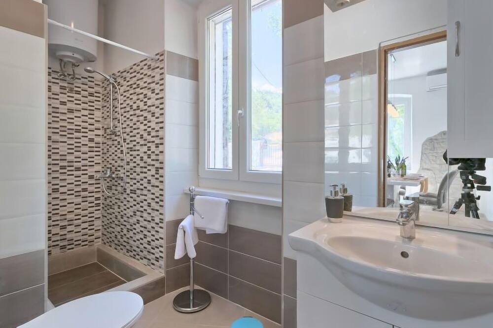 Photo of Bathroom in Trget