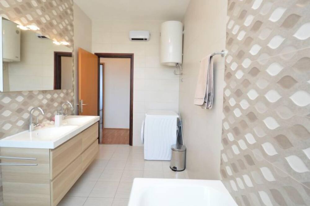 Photo of Bathroom in Pjescana Uvala