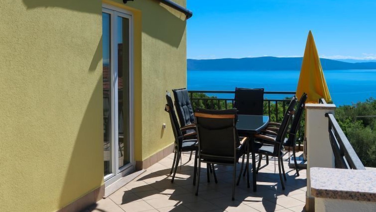 Photo of Outdoor in Crni