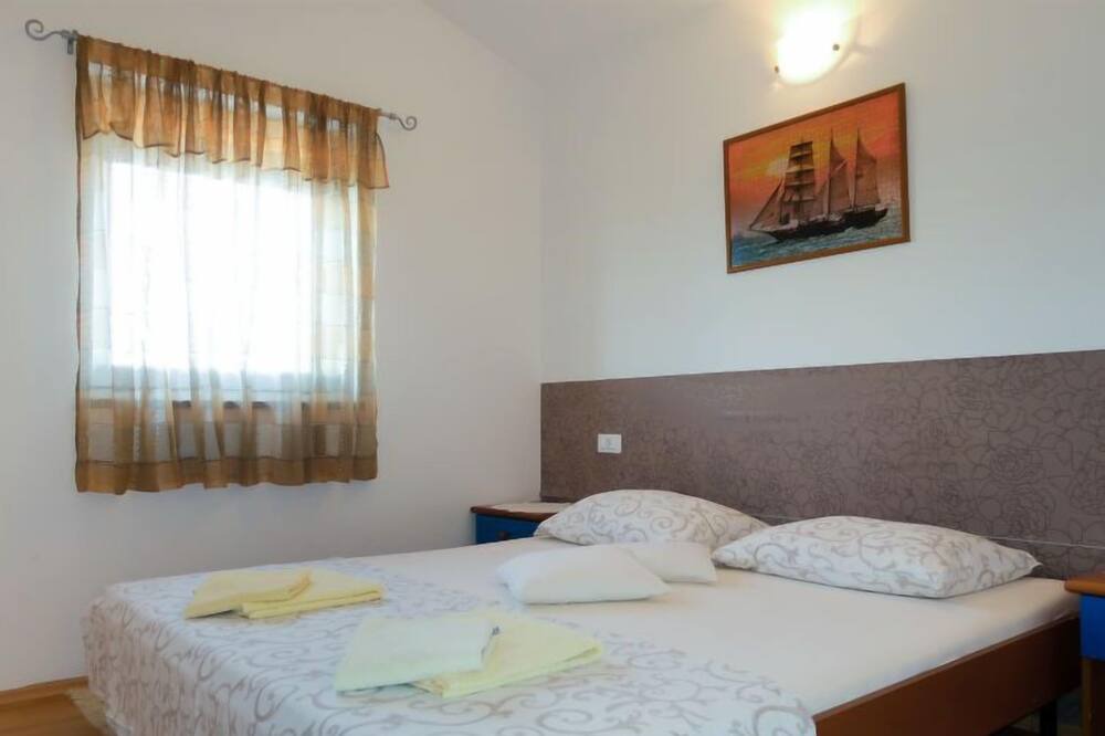 Photo of Bedroom in Brzac