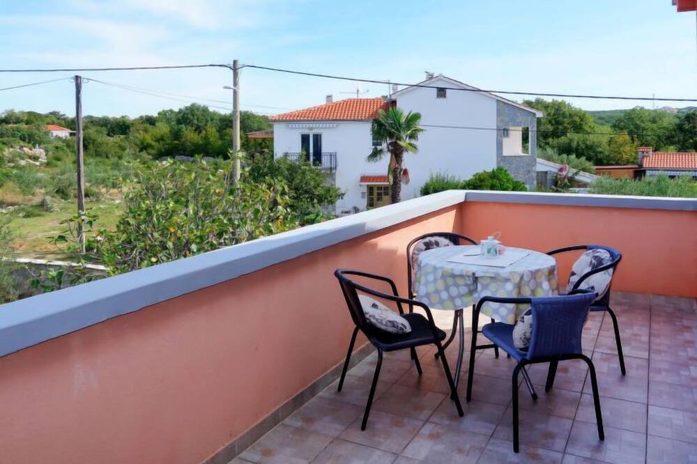 Photo of Patio Balcony in Brzac