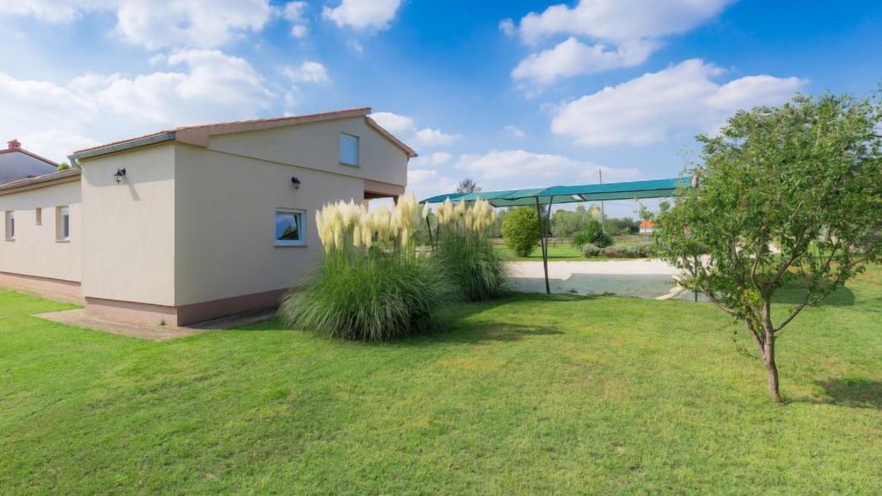 Photo of Outdoor in Filipana