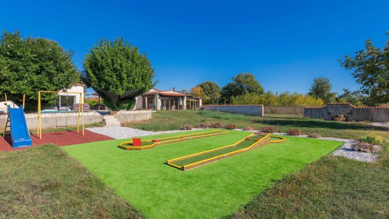 Photo of Outdoor in Loborika