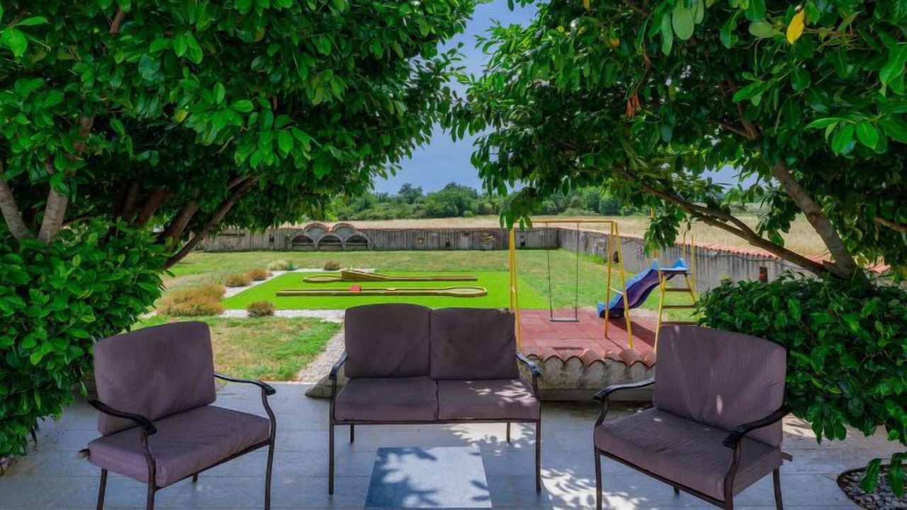 Photo of Outdoor in Loborika