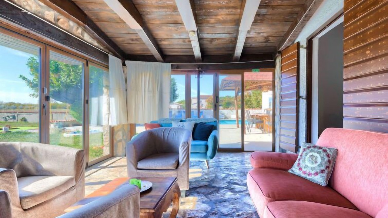 Photo of Livingroom in Loborika