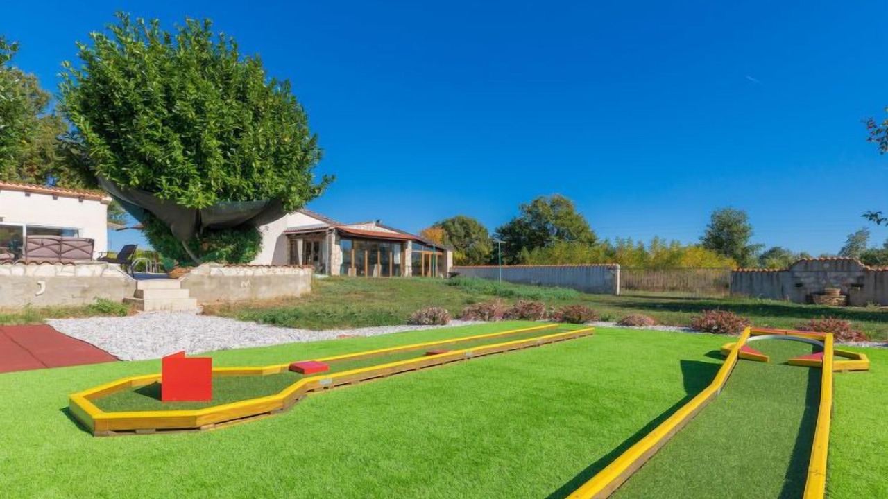 Photo of Outdoor in Loborika