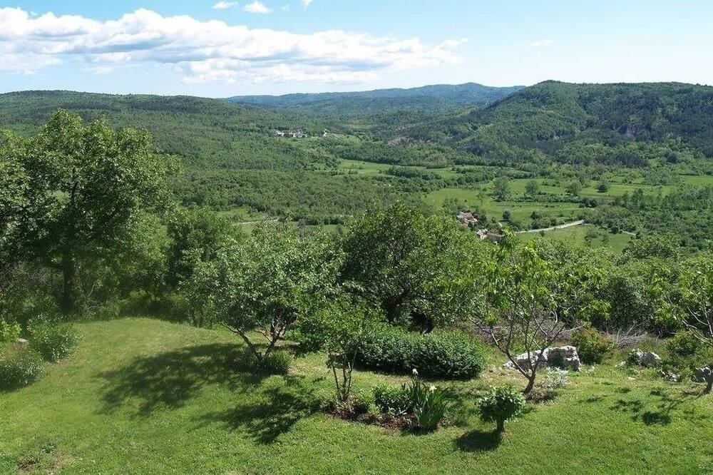Photo of Outdoor in Ciritez