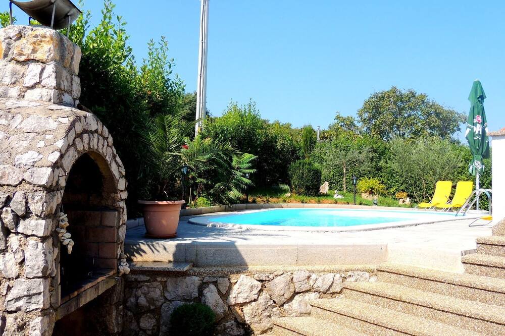 Photo of Outdoor in Salatic