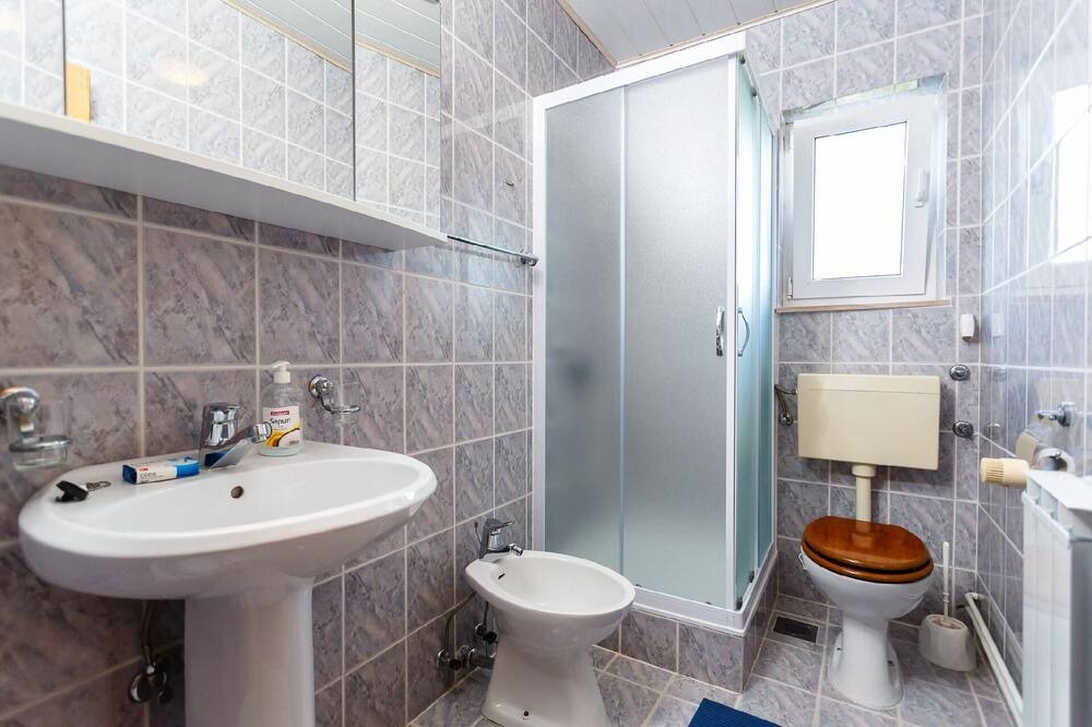 Photo of Bathroom in Salatic