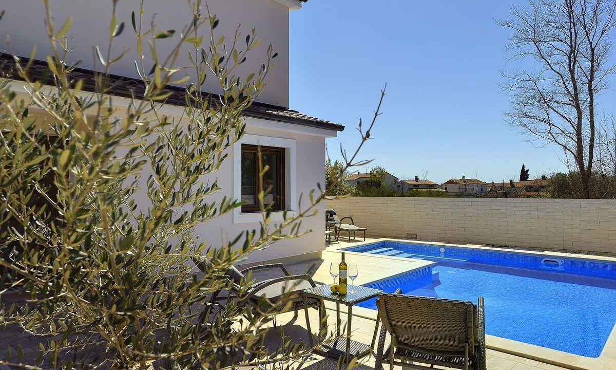 Photo of Outdoor in Mali Vareski