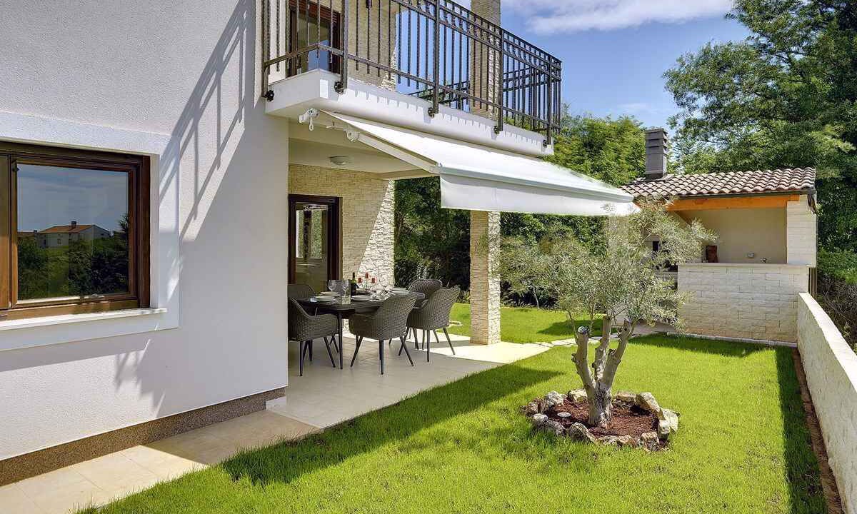 Photo of Outdoor in Mali Vareski