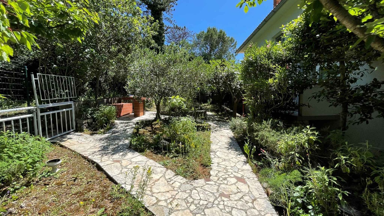 Photo of Outdoor in Silo
