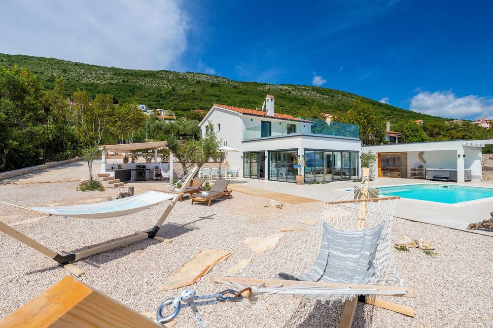 Photo of Outdoor in Ravni