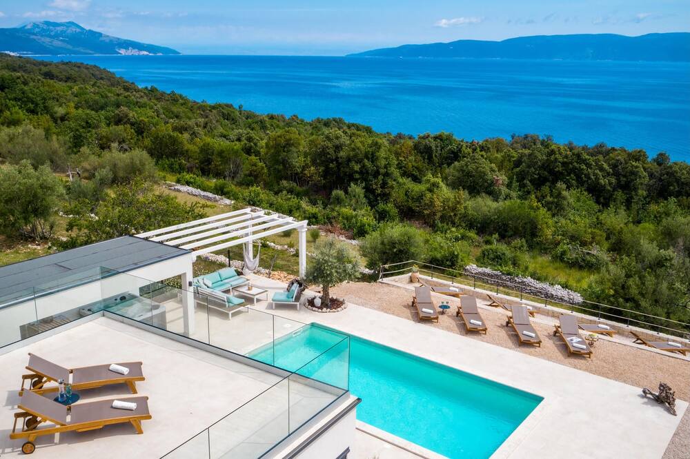 Photo of Outdoor in Ravni