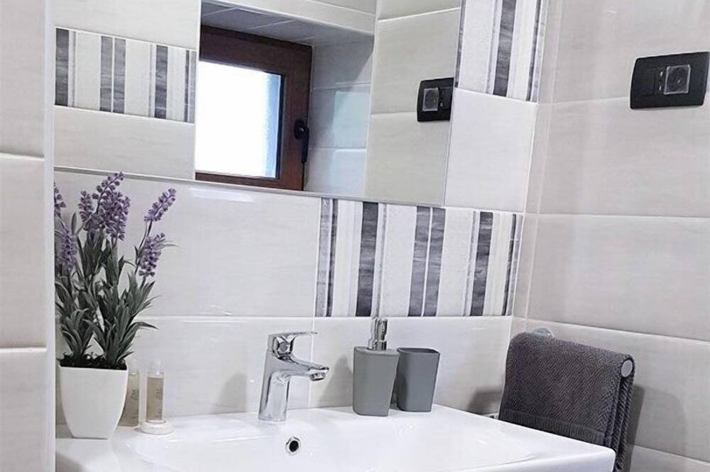 Photo of Bathroom in Grabri