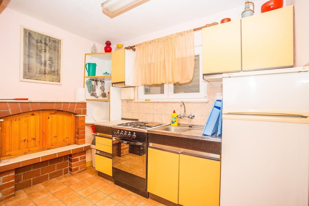 Photo of Kitchen in Potirna