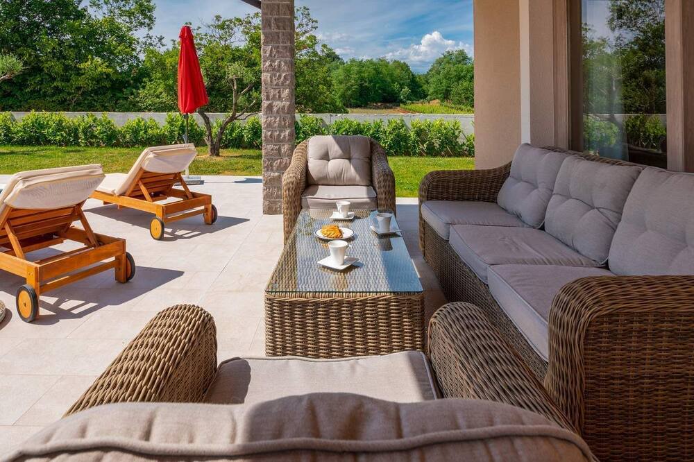 Photo of Patio Balcony in Topid