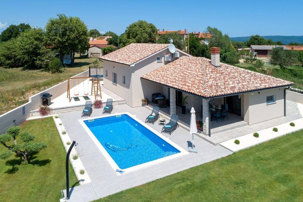 Photo of Outdoor in Belavici