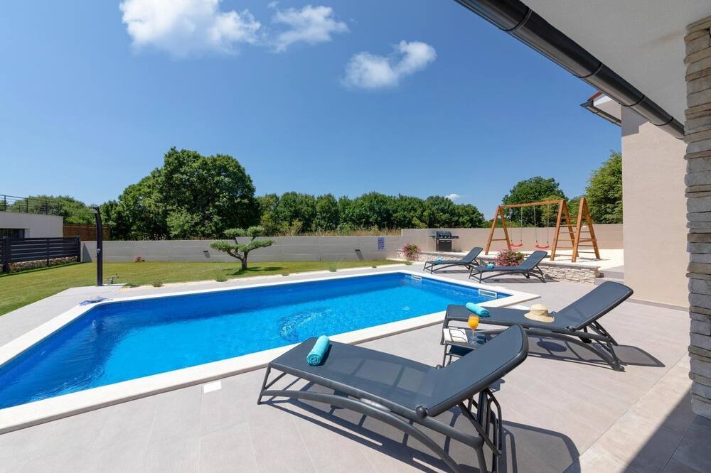 Photo of Outdoor in Belavici
