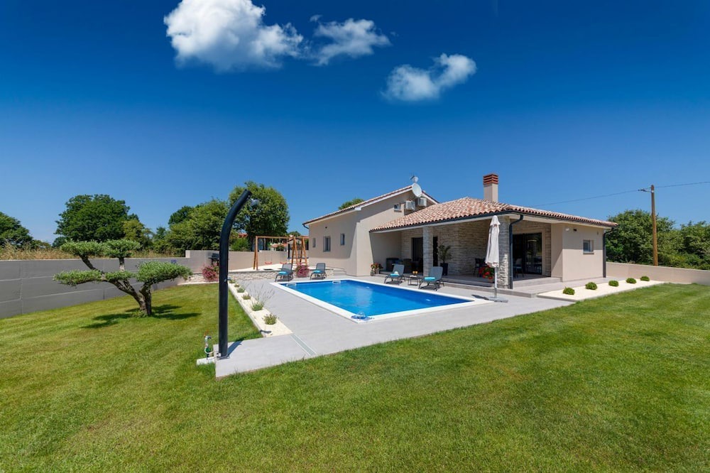 Photo of Outdoor in Belavici