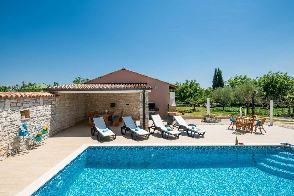 Photo of Outdoor in Belavici