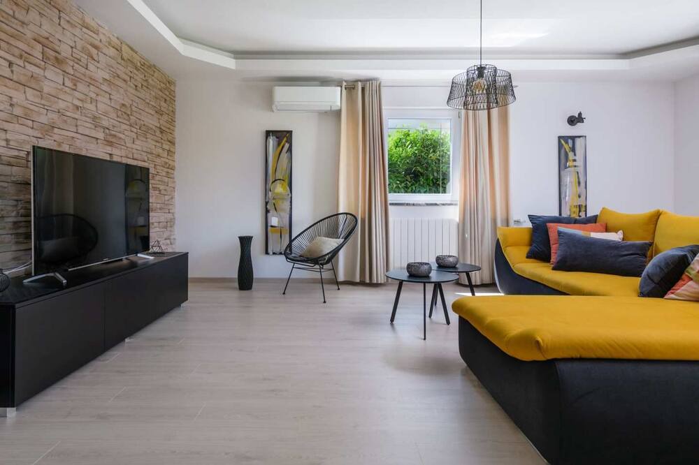 Photo of Livingroom in Rogocana