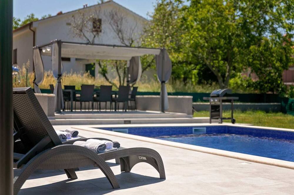 Photo of Outdoor in Rogocana