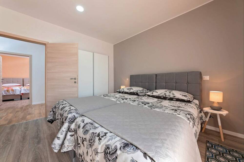 Photo of Bedroom in Skropeti