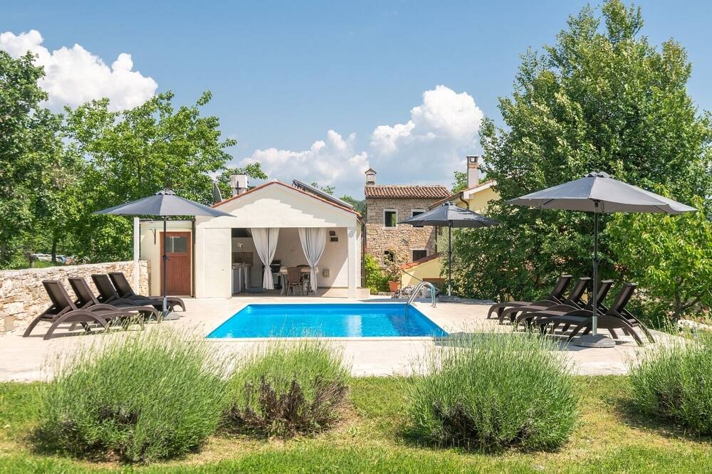 Photo of Outdoor in Makovci