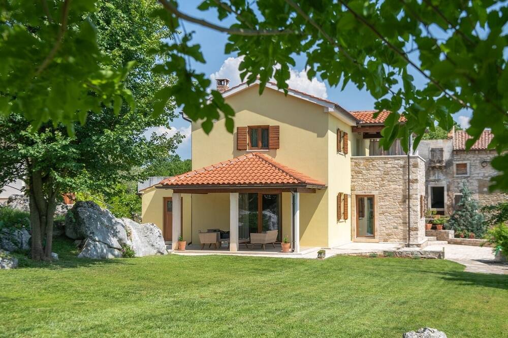 Photo of Outdoor in Makovci