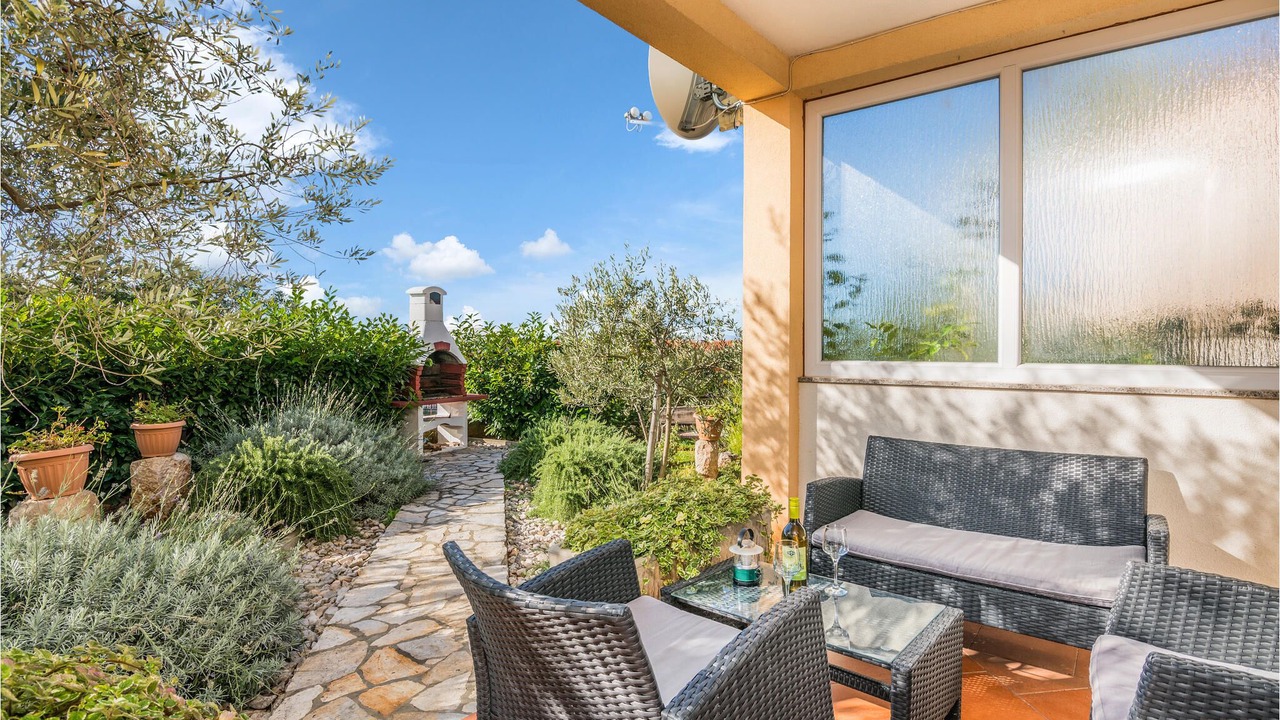 Photo of Patio Balcony in Malinska